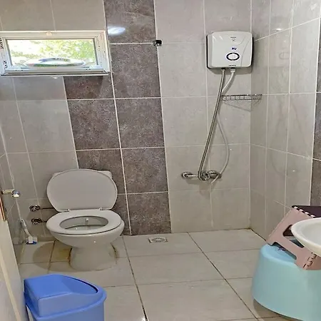 House With Orange Garden 4-6 Persons